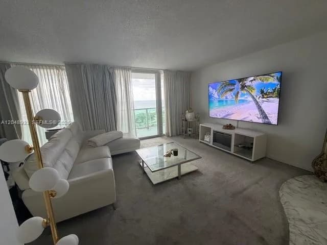100 Bayview Dr # 1208, Sunny Isles Beach, FL 33160