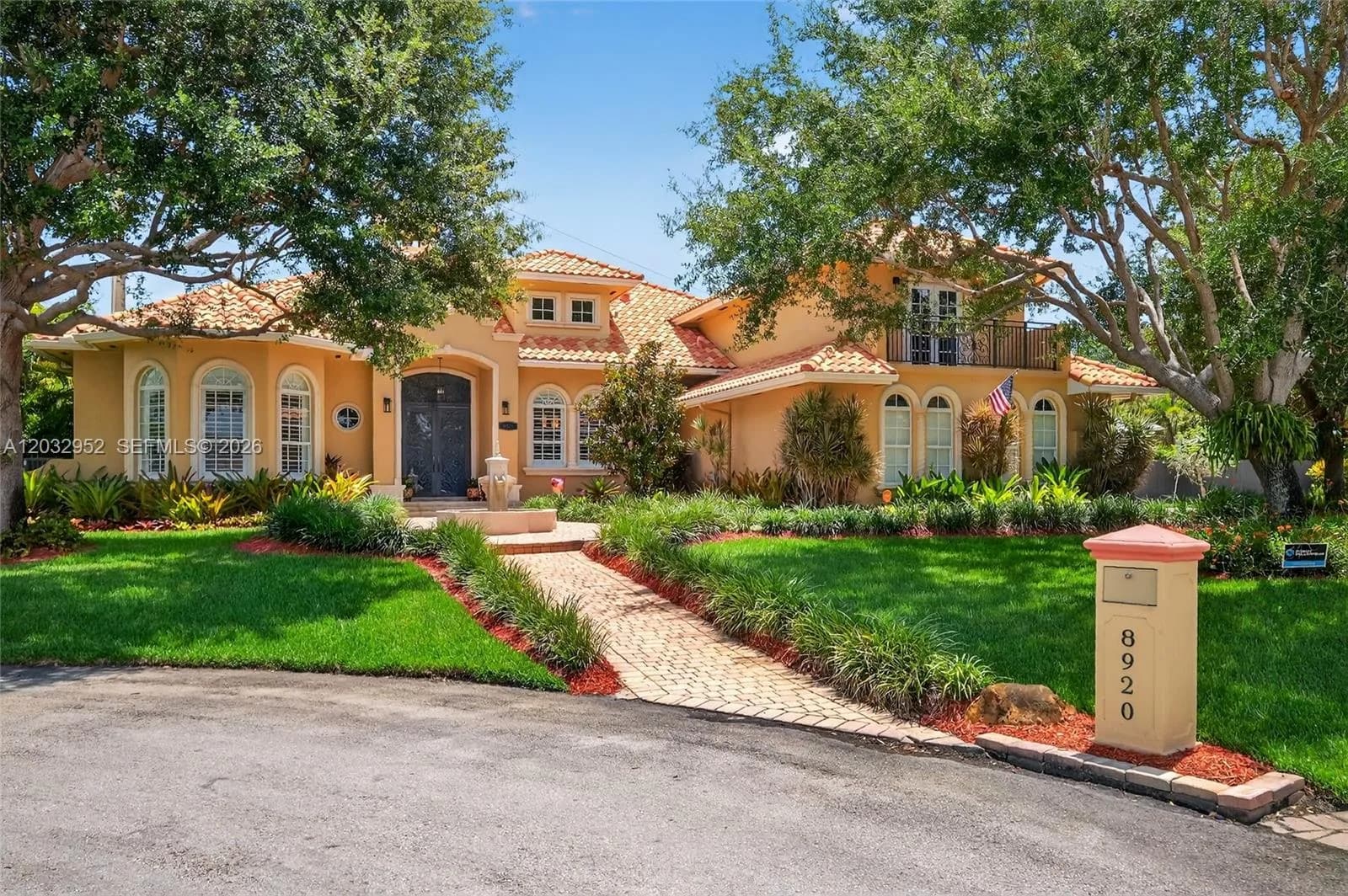 8920 SW 162nd Ter, Palmetto Bay FL 33157