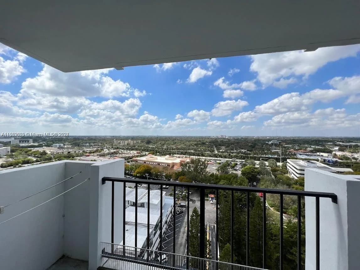 2780 NE 183rd St # 1701, Aventura, FL 33160