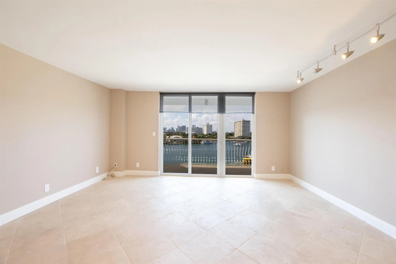1 Las Olas Circle # 605, Fort Lauderdale, FL 33316
