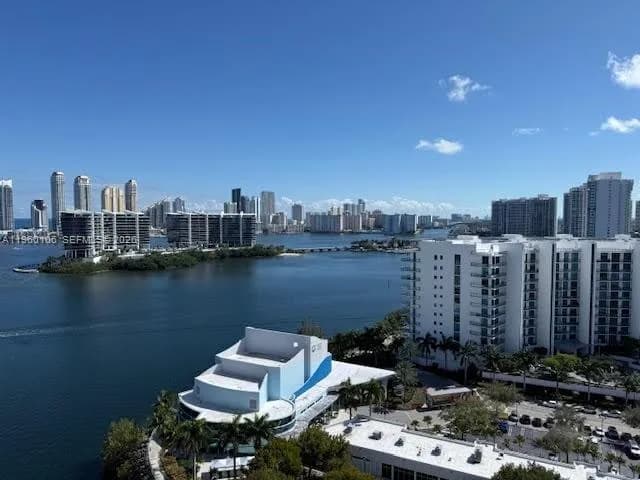 3330 NE 190th St # 1815, Aventura FL 33180