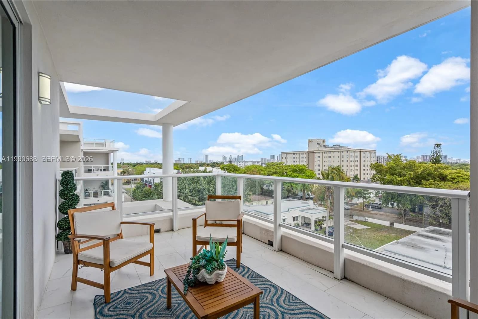 1850 Monroe St # 308, Hollywood FL 33020