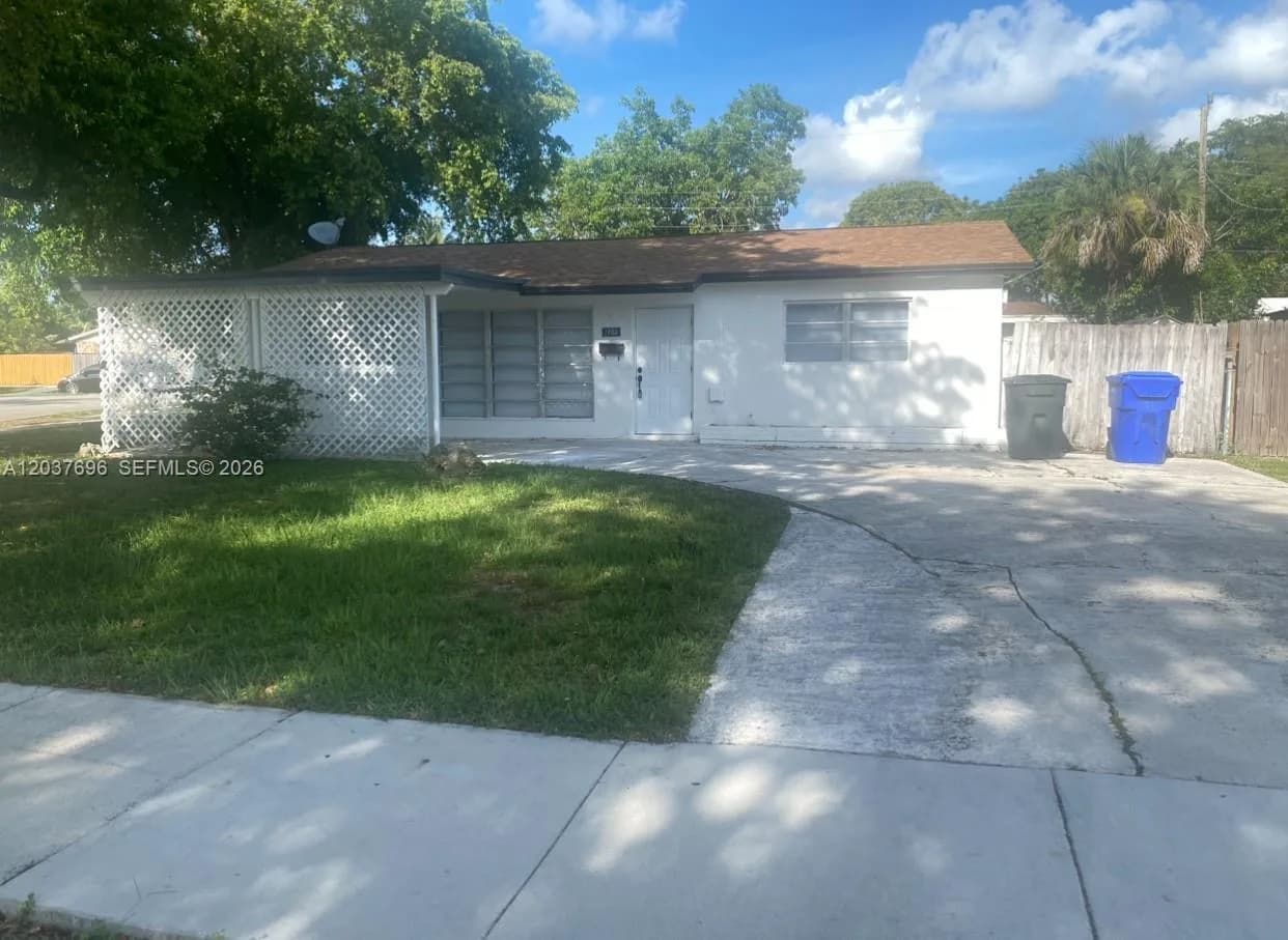 1700 SW 69th Ter, North Lauderdale FL 33068