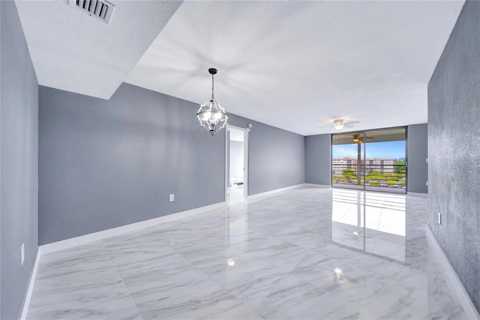 1100 Saint Charles Place # 708, Pembroke Pines FL 33026