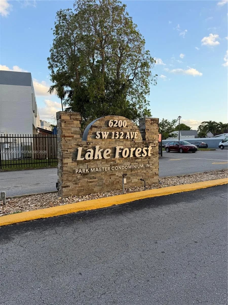 6219 SW 131st Pl # 204, Miami, FL 33183
