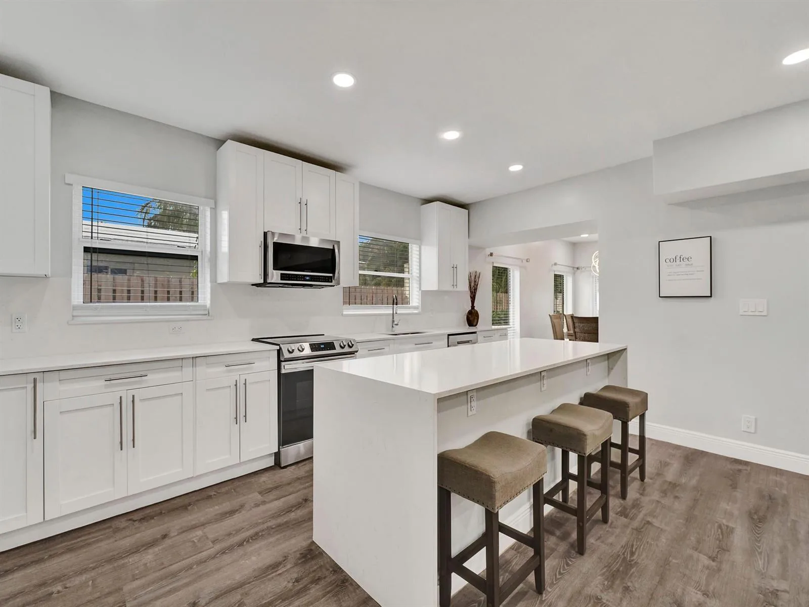 3261 Aqua Vista Drive, Pompano Beach FL 33062