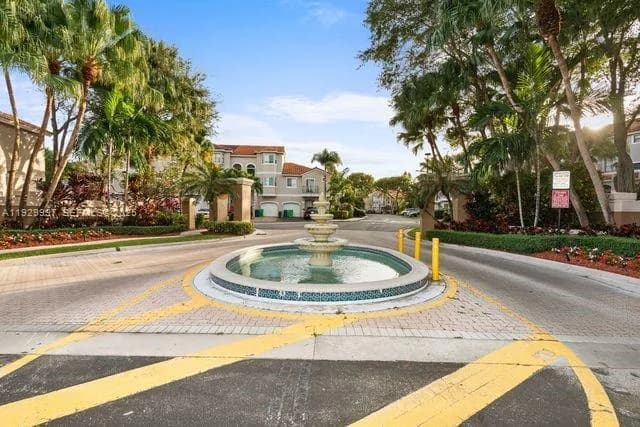12691 NW 14th Pl, Sunrise FL 33323
