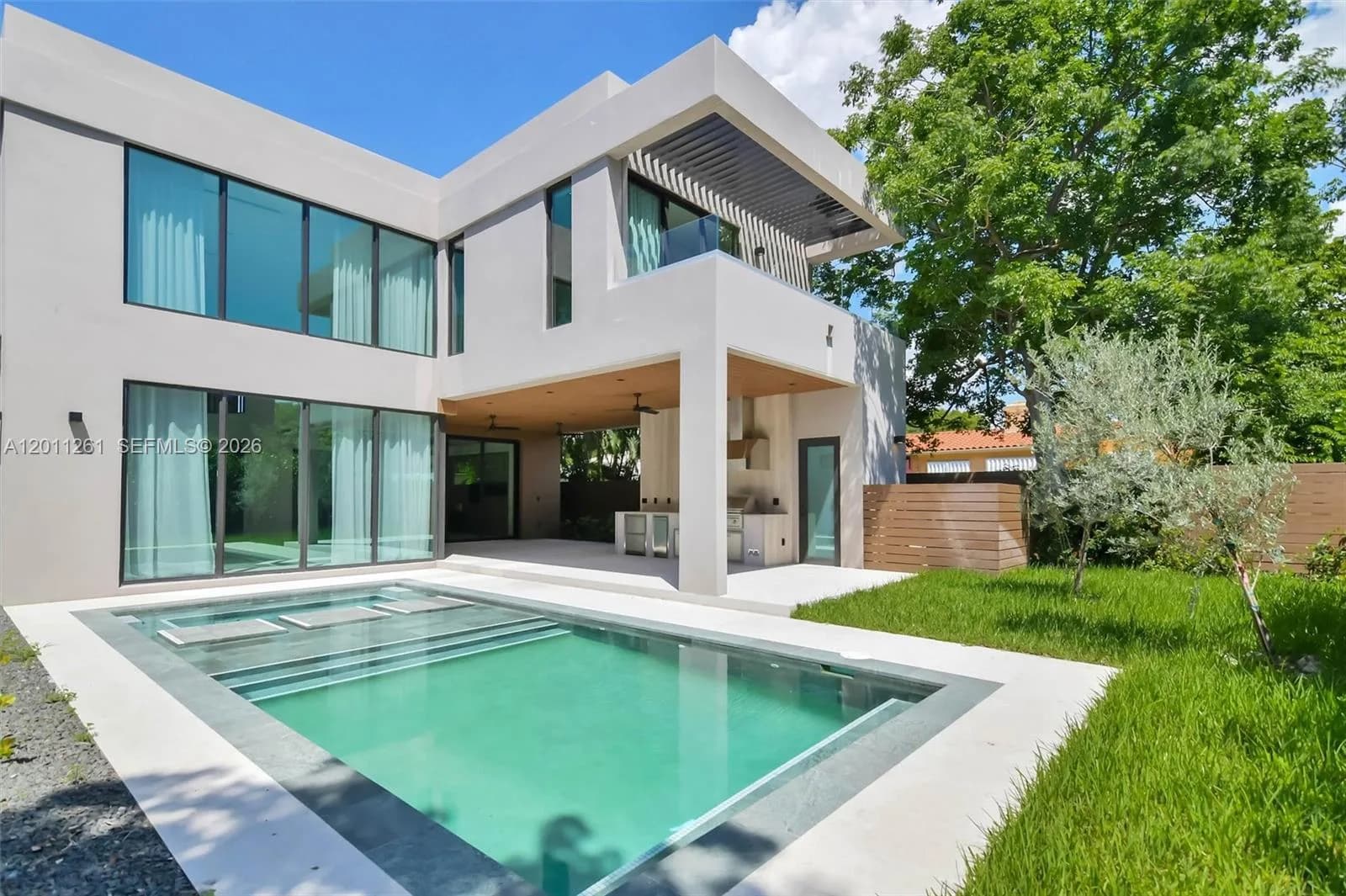 135 SW 29th Rd, Miami FL 33129