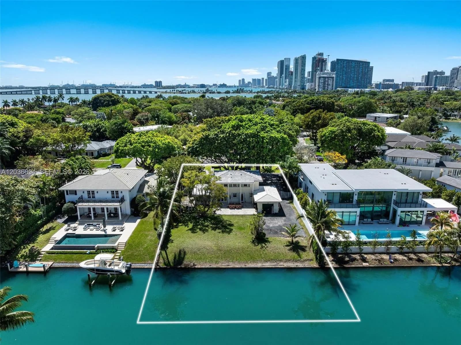 655 Buttonwood Ln, Miami, FL 33137