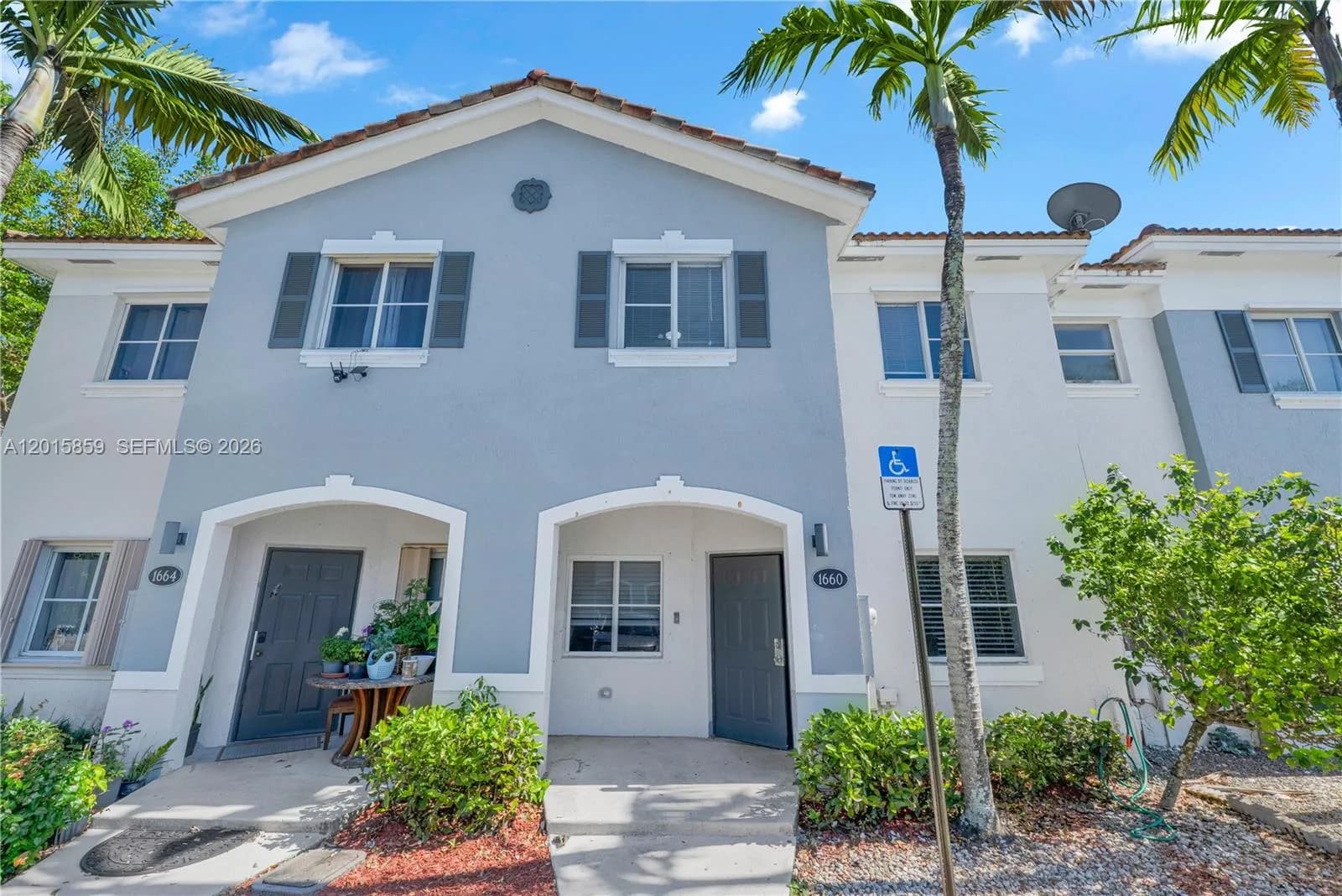 1660 SE 30th St, Homestead, FL 33035