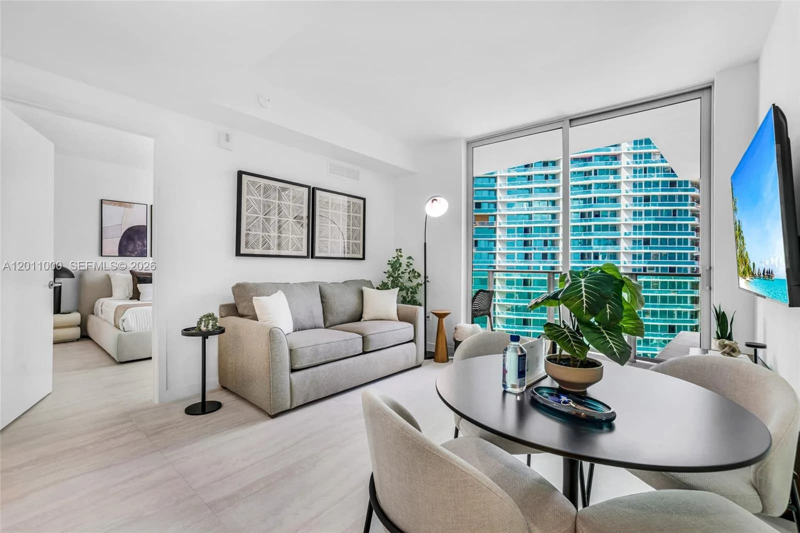 77 SE 5TH ST # 3305, Miami FL 33131