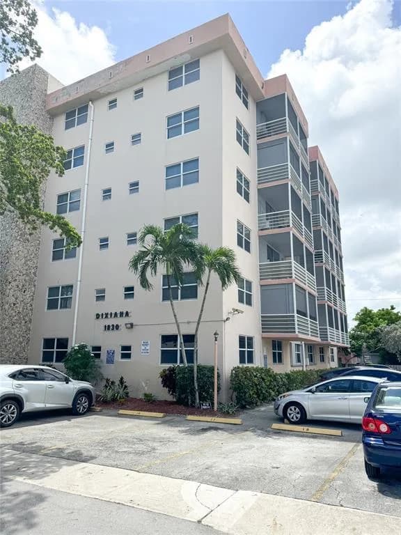 1830 Dixianna Street # 201, Hollywood, FL 33020