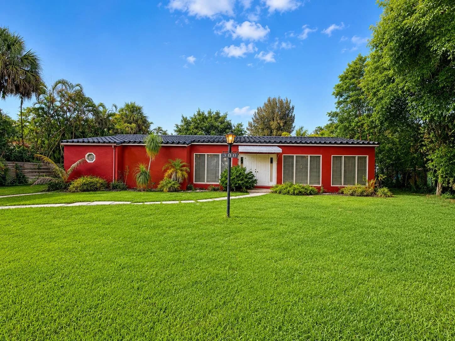 300 Bayberry Drive, Plantation FL 33317