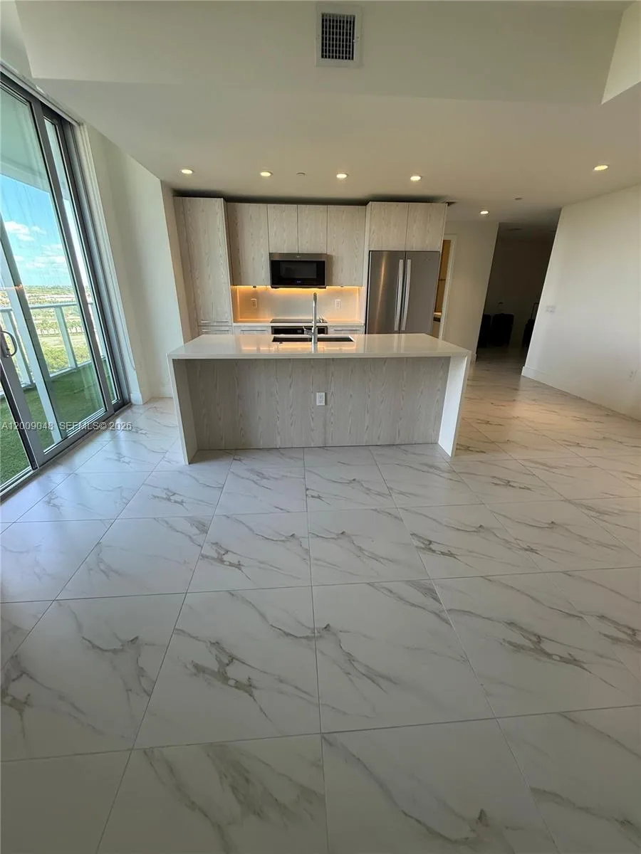 2000 Metropica Way # 901, Sunrise, FL 33323