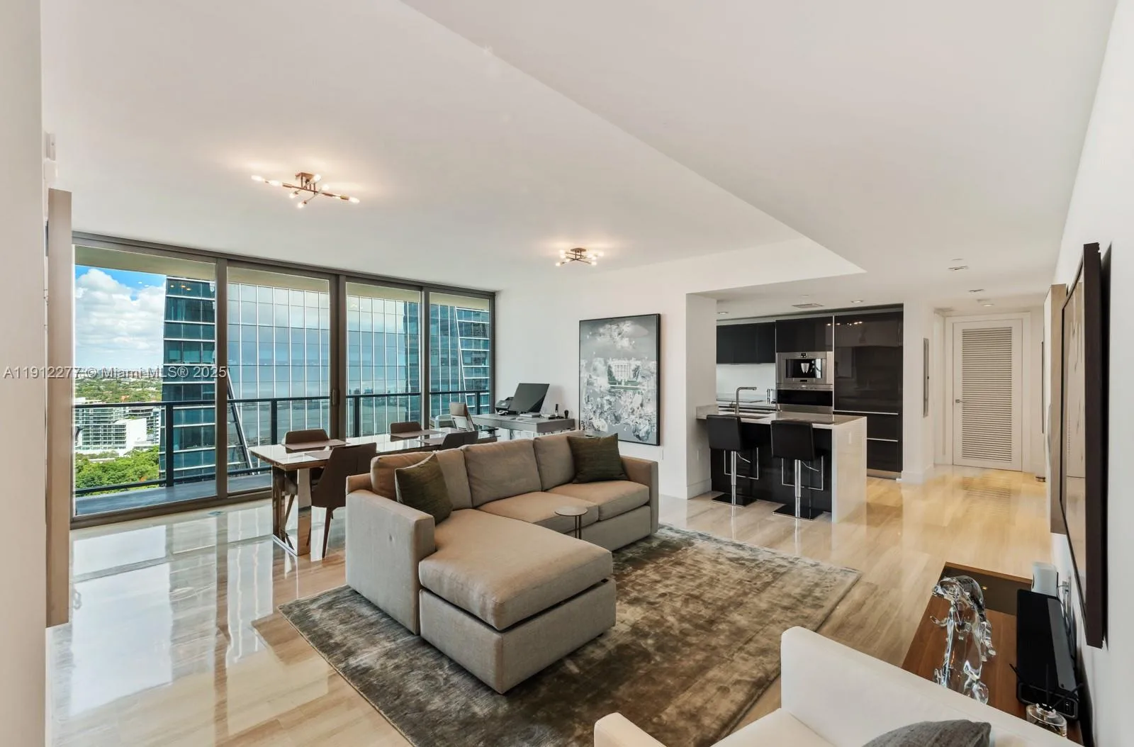 1451 Brickell Ave # 2405, Miami, FL 33131