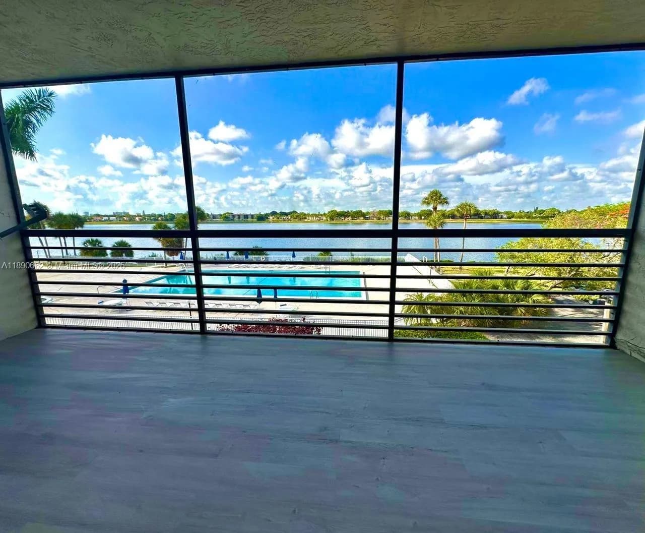 20840 San Simeon Way # 305, Miami, FL 33179