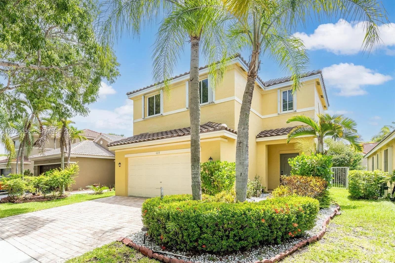 4319 Greenbriar Ln, Weston FL 33331