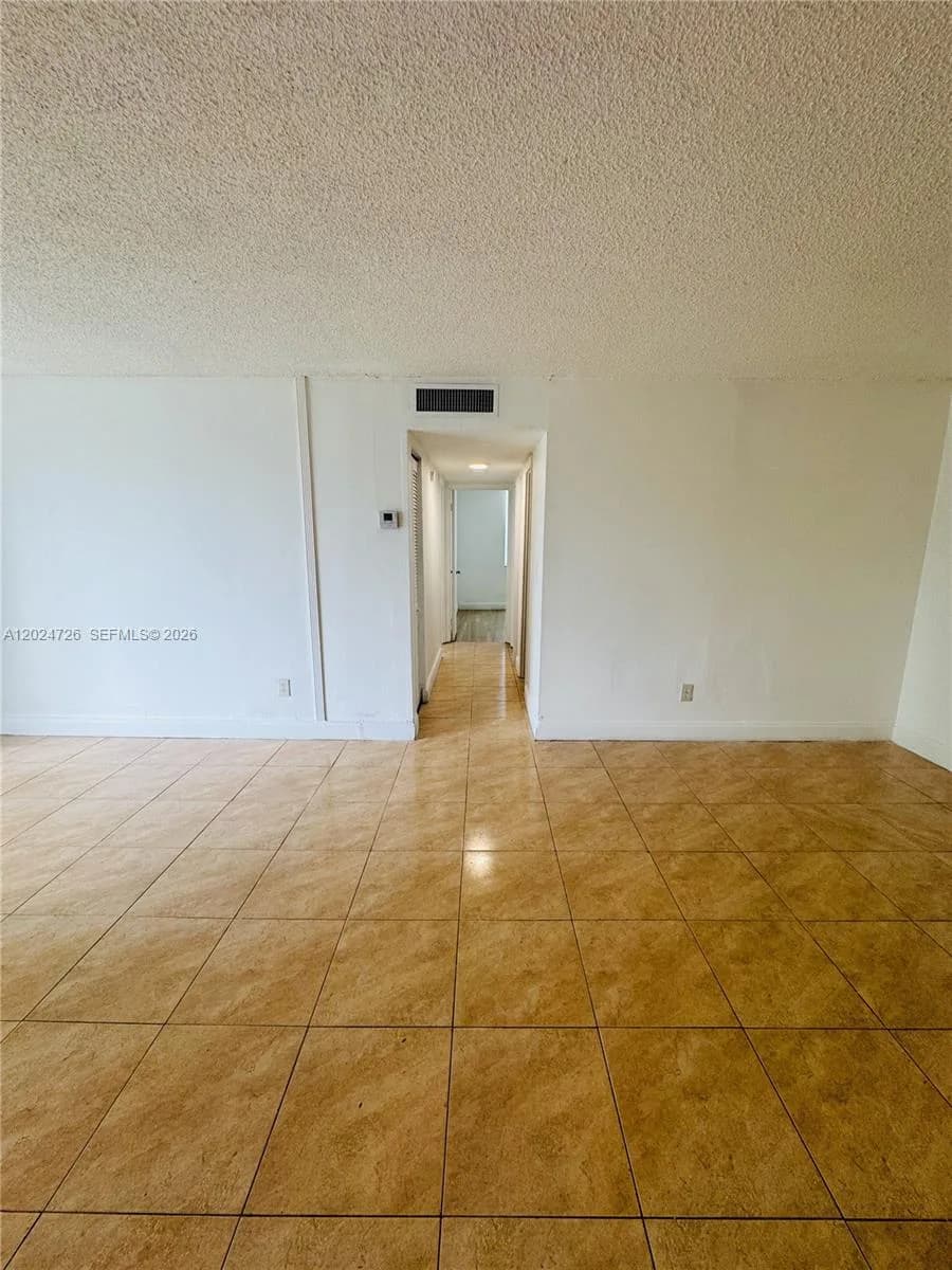 486 NW 165th St Rd # B-201, Miami, FL 33169