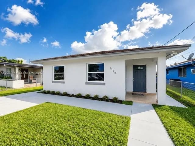 2288 W 4th Ct, Hialeah FL 33010