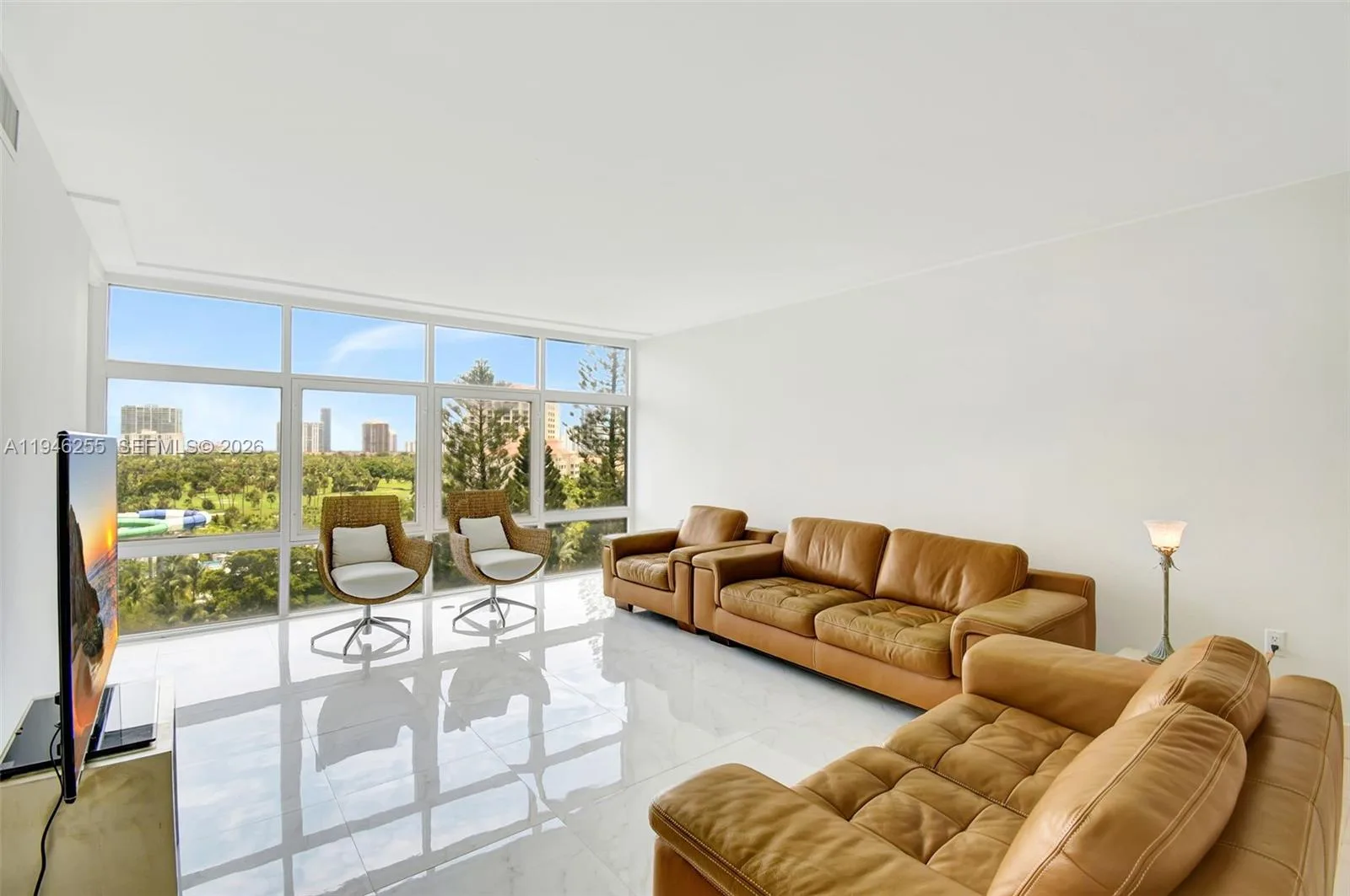 20100 W Country Club Dr # 1005, Aventura FL 33180