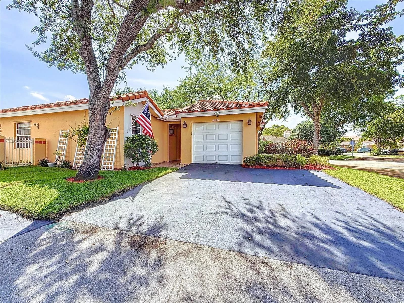 1420 Seagrape Circle, Weston FL 33326