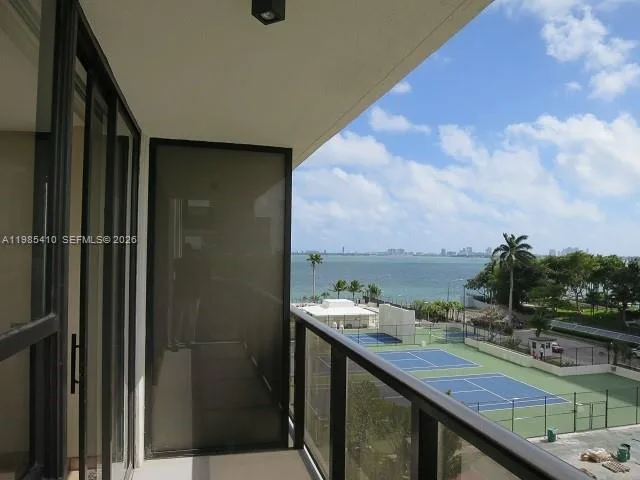 600 NE 36th St # 517, Miami, FL 33137