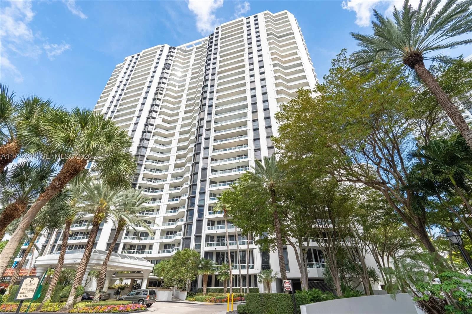 21205 Yacht Club Dr # 805, Aventura FL 33180