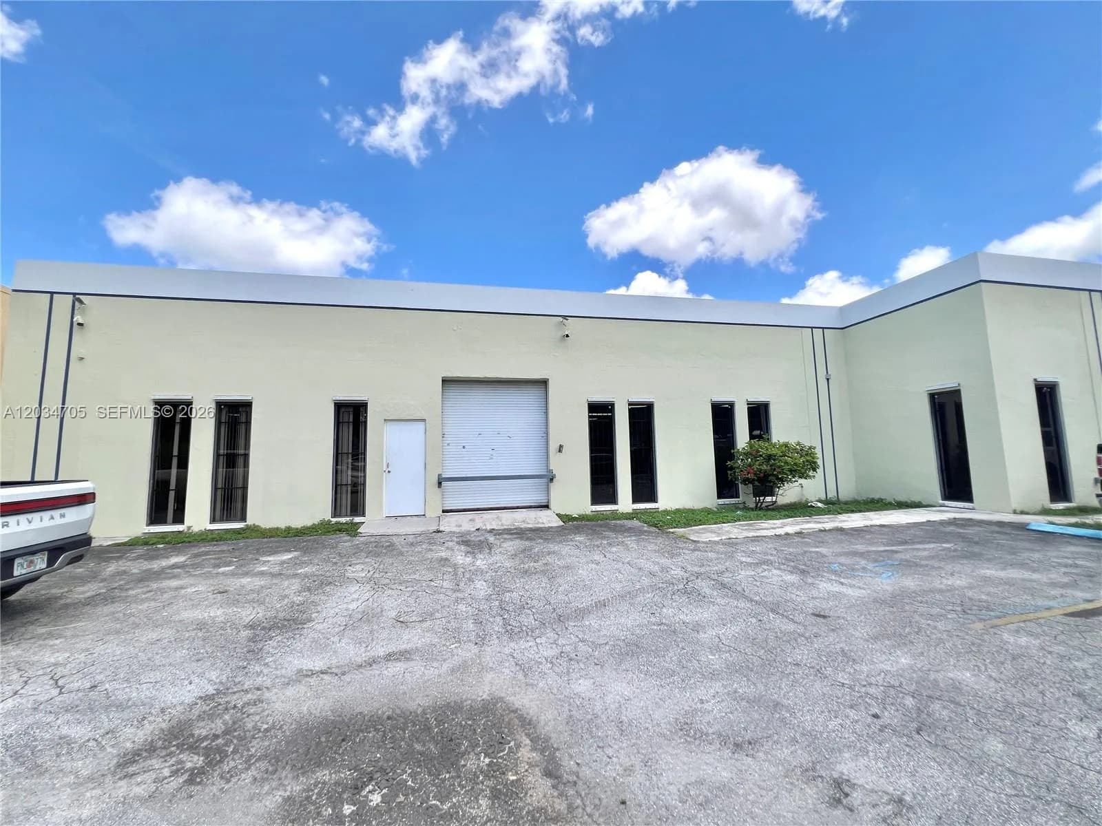 3425 NW 73rd Ave, Miami FL 33122