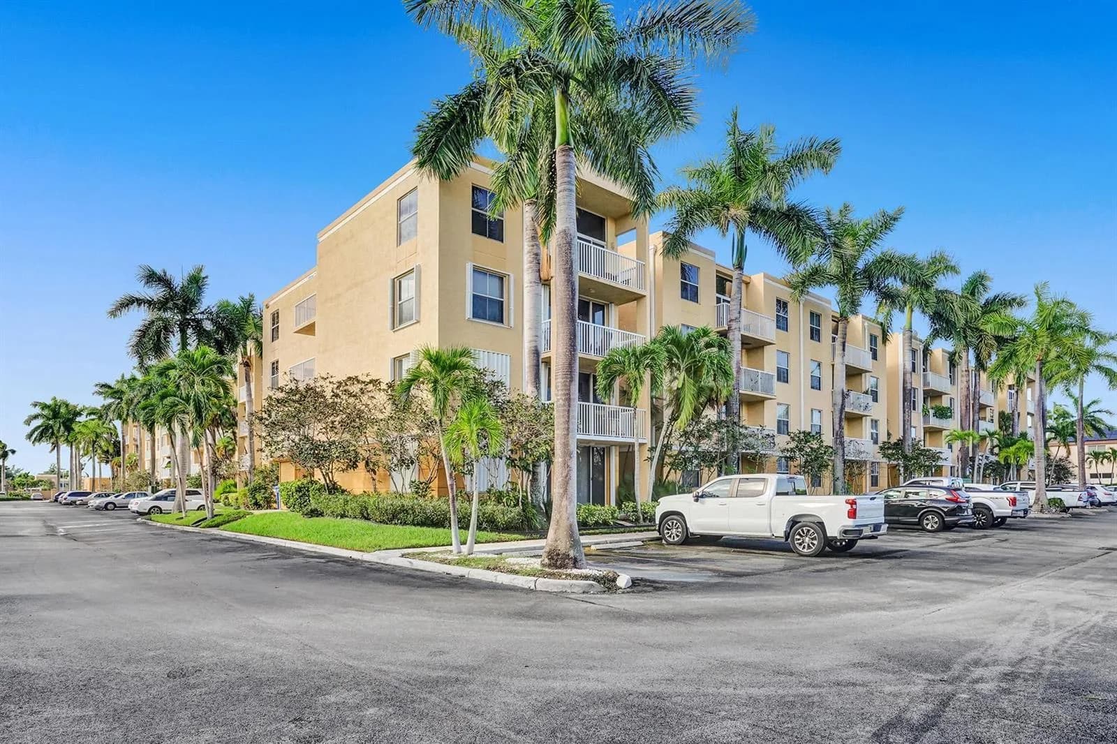 1350 SE 3rd Avenue # 406, Dania Beach FL 33004