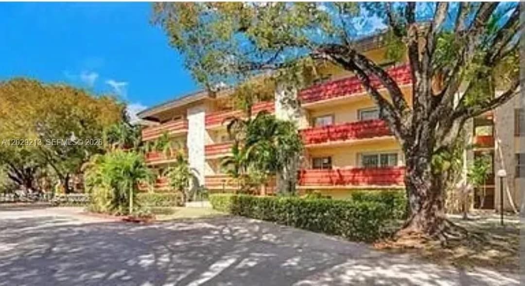 1205 Mariposa Ave # 304, Coral Gables, FL 33146