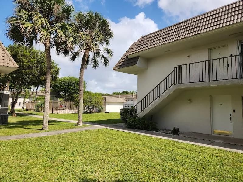 7071 SW 129th Ave # 4, Miami, FL 33183