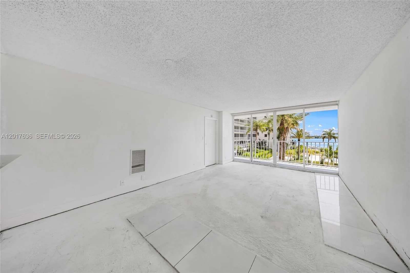 7601 E Treasure Dr # 609, North Bay Village FL 33141