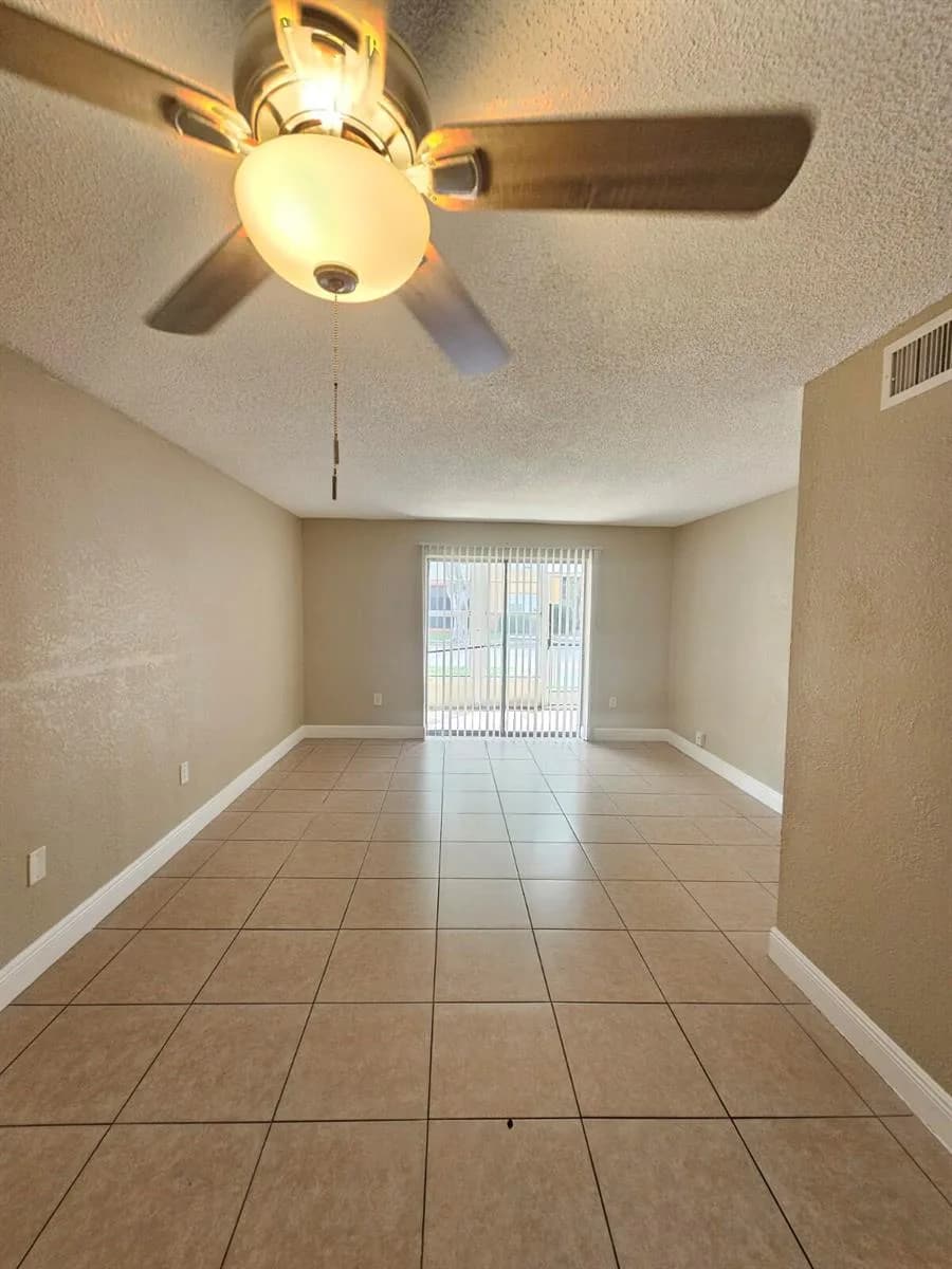 4324 NW 9th Avenue # 6-1c, Deerfield Beach FL 33064