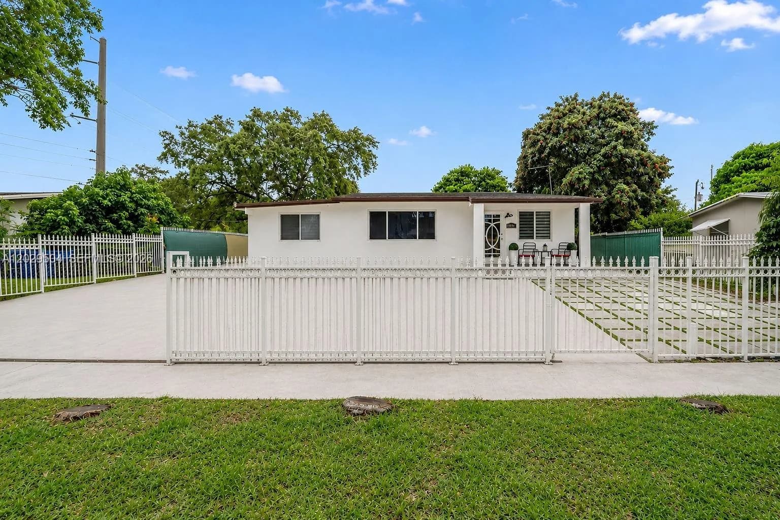 6404 Meade St, Hollywood FL 33024