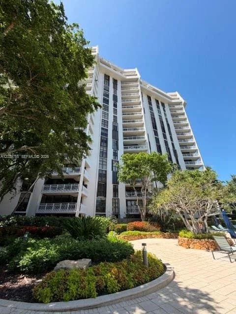 2000 Towerside Ter # 301, Miami, FL 33138