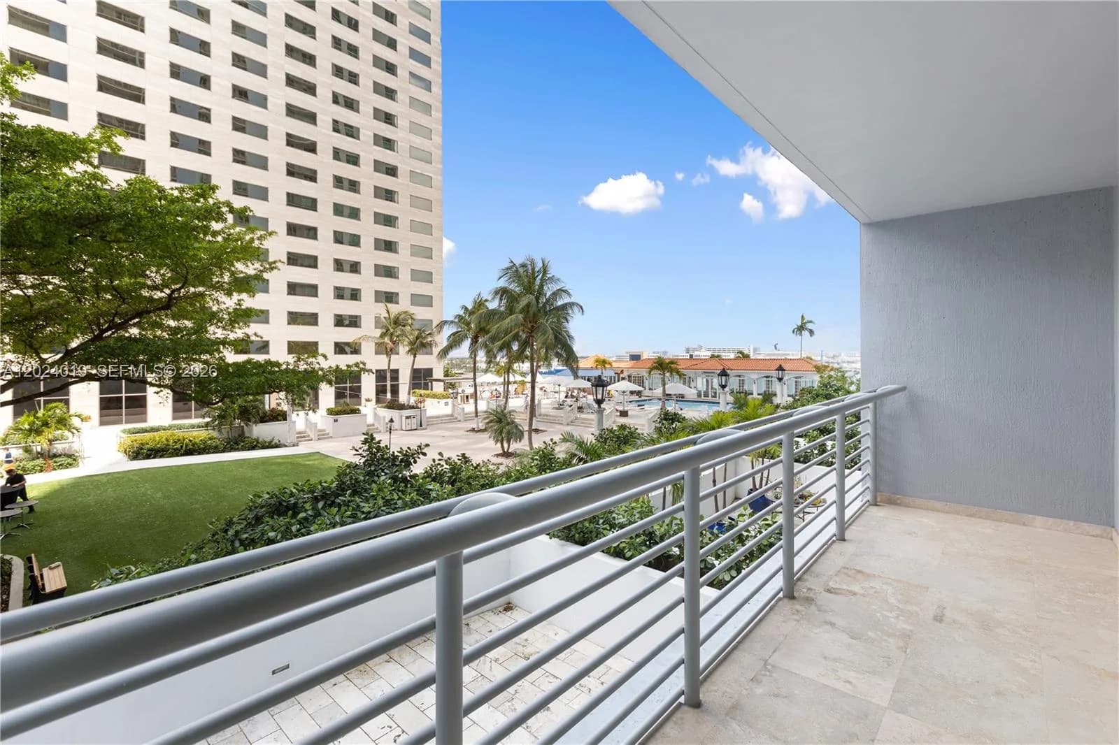 335 S Biscayne Blvd # 802, Miami, FL 33131