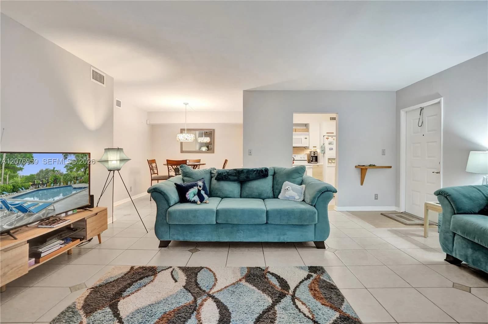 3017 N Oakland Forest Dr # 208, Oakland Park, FL 33309