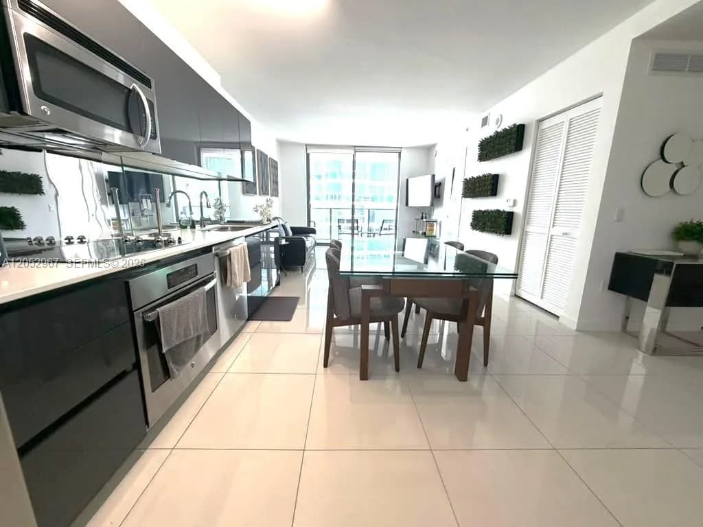 31 SE 6th St # 2604, Miami, FL 33131