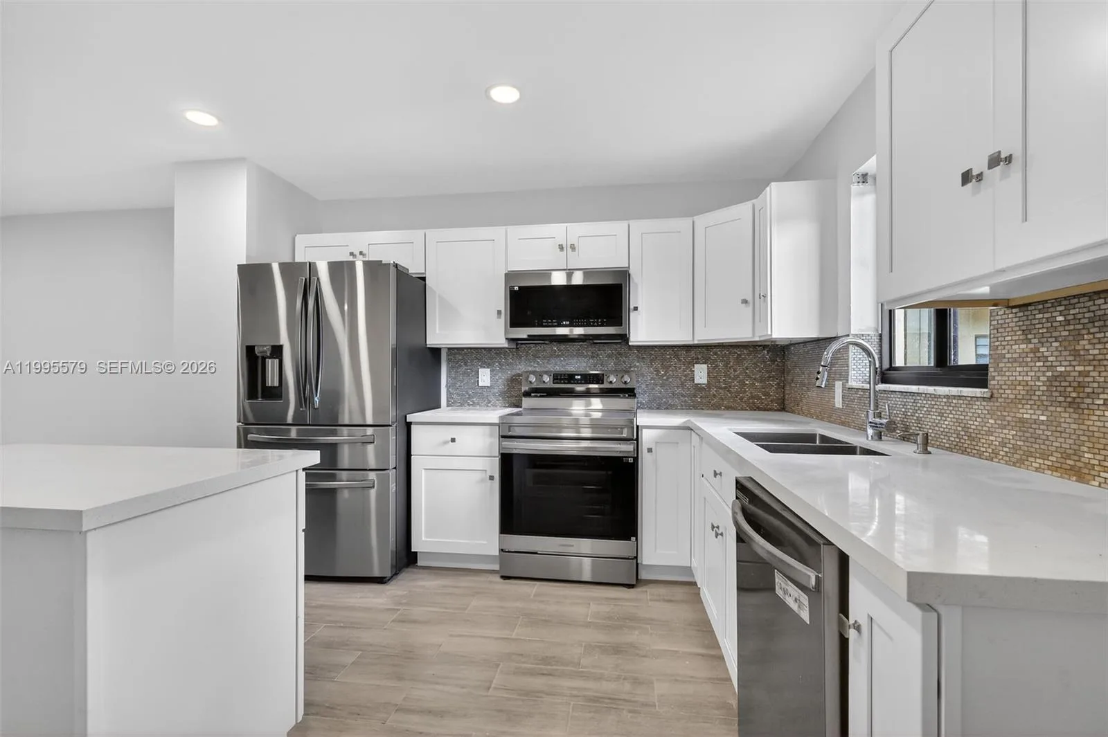 275 Gate Rd # 104, Hollywood, FL 33024