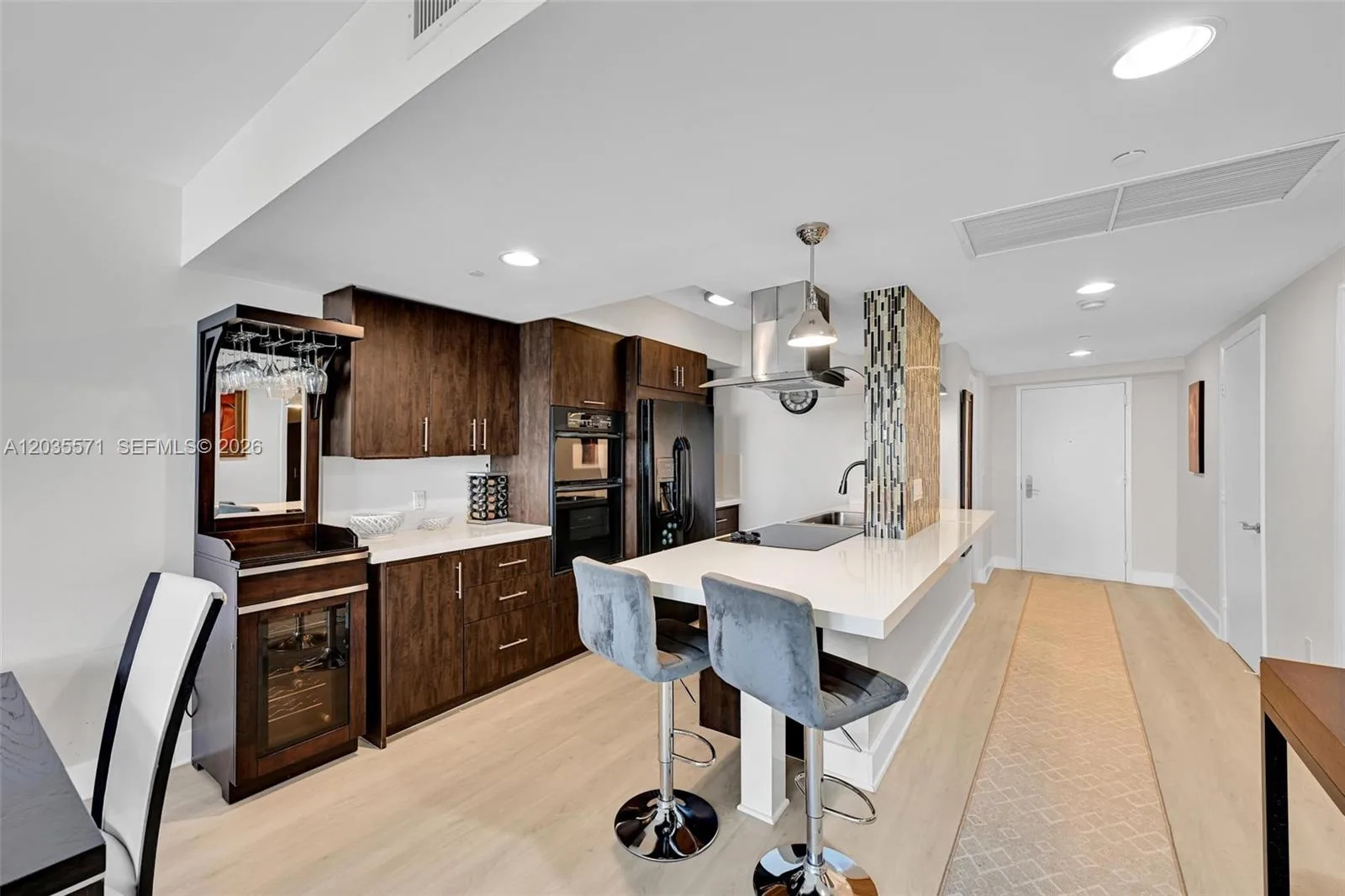 1850 S Ocean Dr # 1907, Hallandale Beach FL 33009