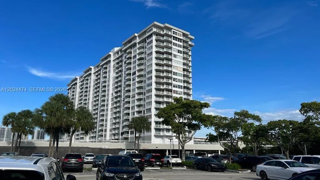 18061 Biscayne Blvd # 1404, Aventura FL 33160