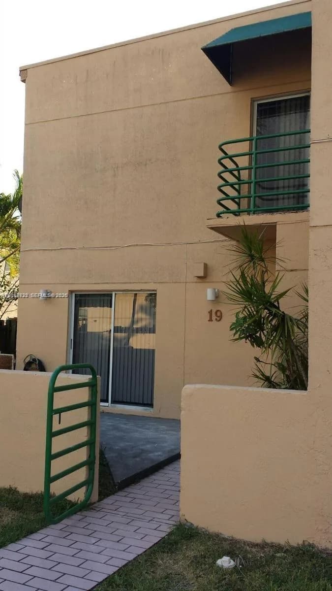 11960 SW 18th Ter # 19, Miami, FL 33175