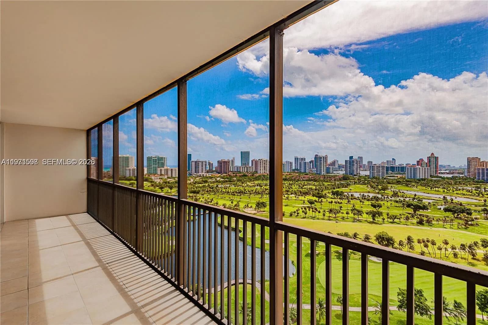 20379 W Country Club Dr # 2336, Aventura, FL 33180