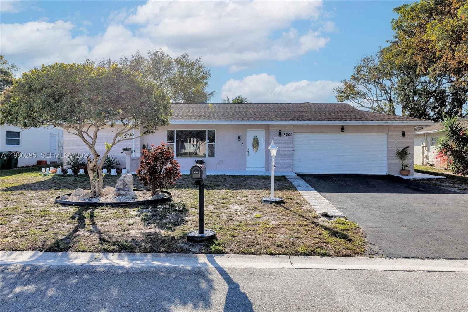8209 NW 91st Ave, Tamarac FL 33321