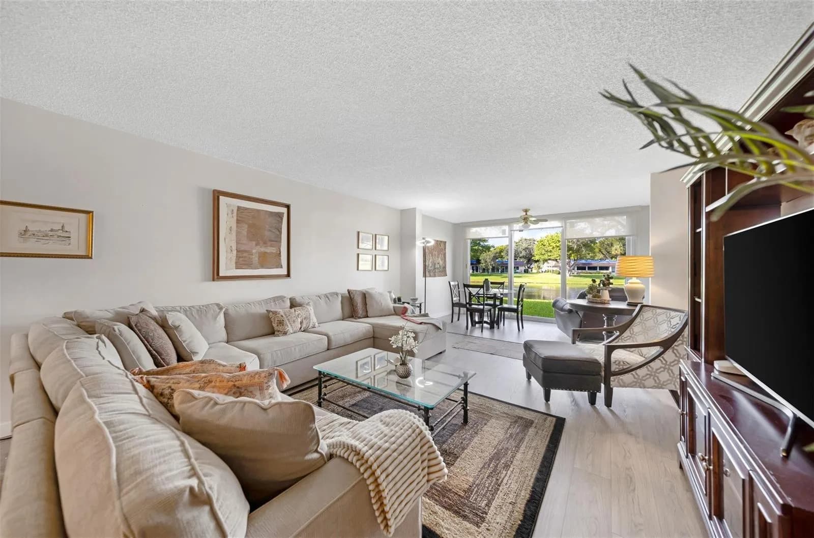 3611 OAKS CLUBHOUSE Drive # 104, Pompano Beach, FL 33069