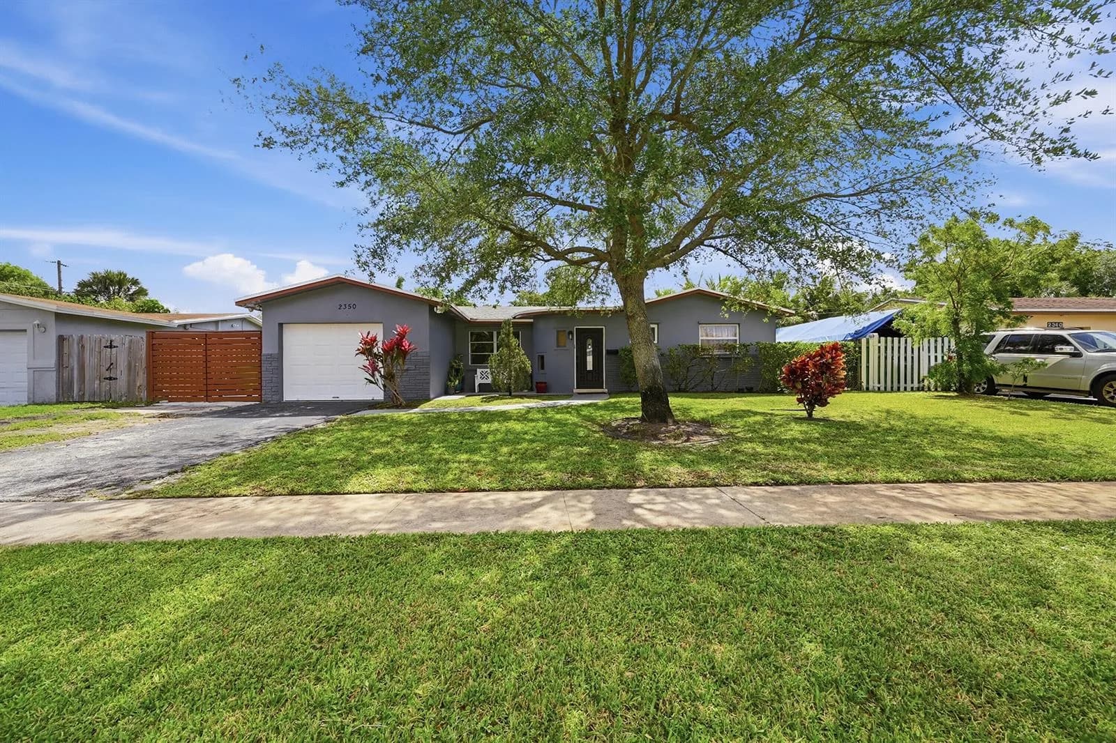 2350 NW 60th Avenue, Sunrise FL 33313