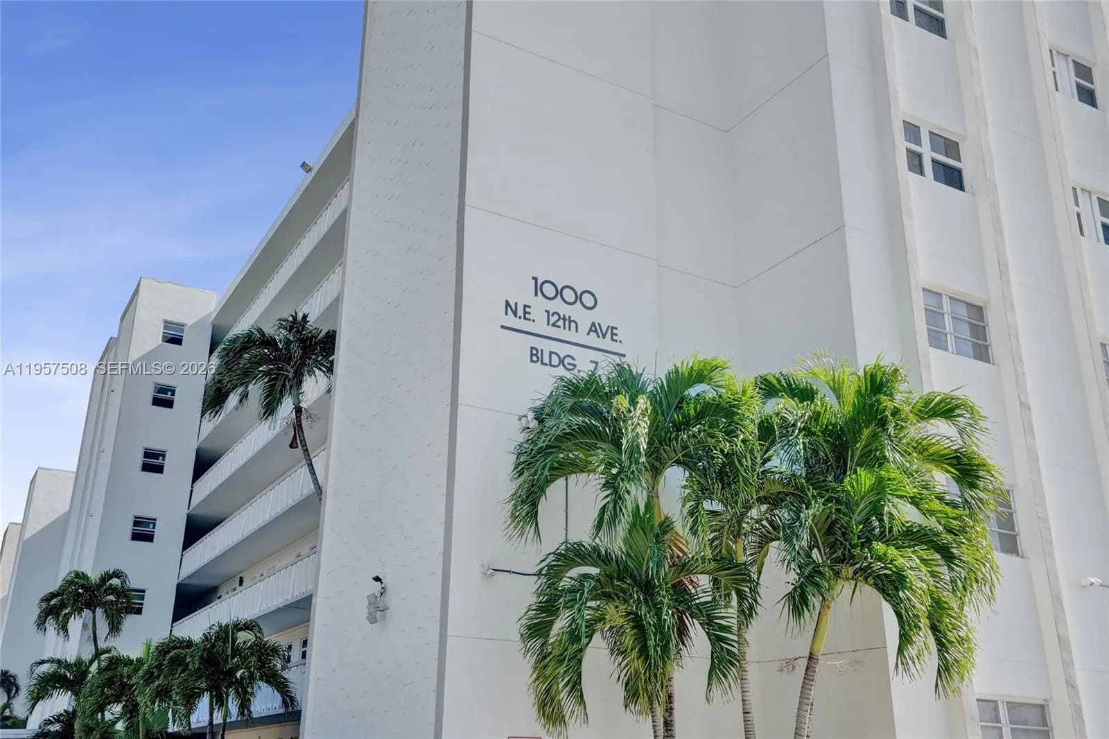 1000 NE 12th Ave # 505, Hallandale Beach, FL 33009