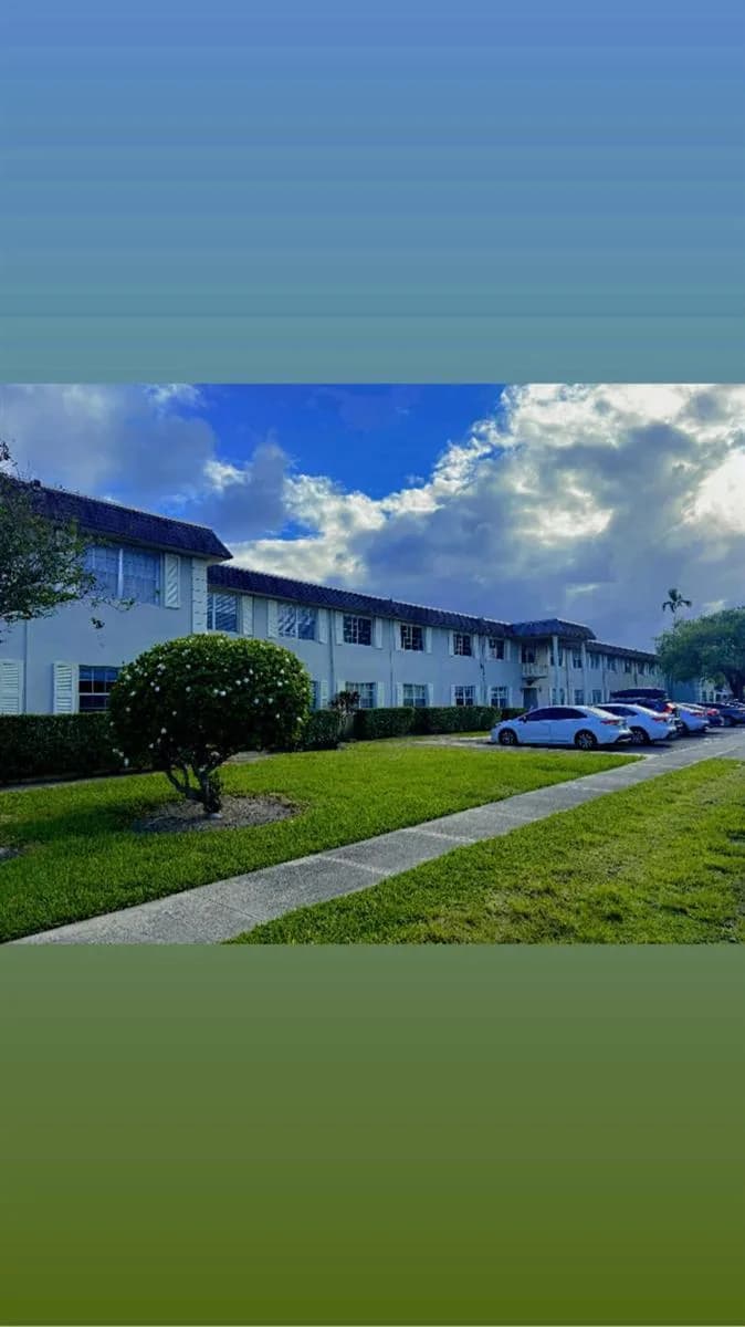 1560 Mckinley Street # 111w, Hollywood FL 33020