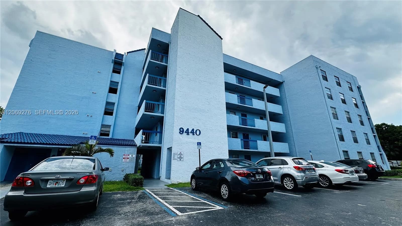 9440 Fontainebleau Blvd # 508, Miami, FL 33172