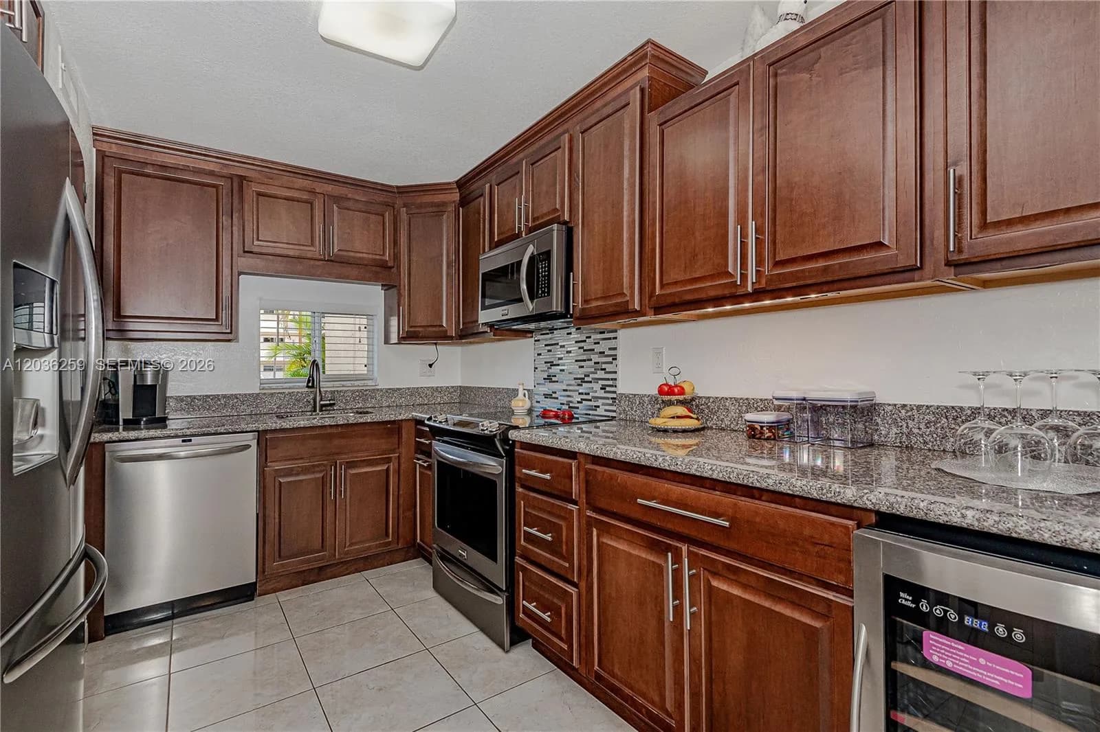 9410 N Hollybrook Lake Dr # 11-109, Pembroke Pines FL 33025